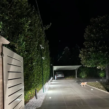 Dei Marmi Casa Apartment *